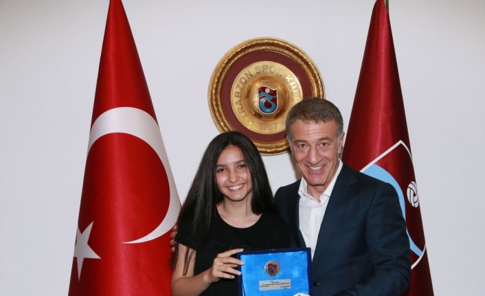 Ahmet Ağaoğlu, LGS Türkiye birincisini konuk etti