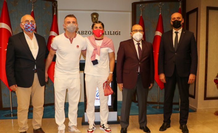 Olimpiyat şampiyonu Busenaz Sürmeneli'den Trabzon Valisi Ustaoğlu ve Büyükşehir Belediye Başkanı Zorluoğlu'na ziyaret