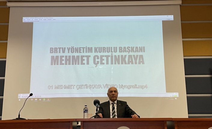 Gazeteci Çetinkaya, tecrübelerini Karabük Üniversitesi öğrencileriyle paylaştı