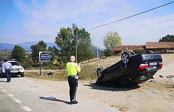 Sinop'ta devrilen otomobilin sürücüsü yaralandı