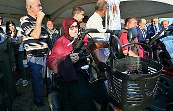 Samsun'da akülü engelli aracı ve tekerlekli sandalye dağıtımı
