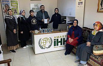 Öğrenciler kumbaralarda biriktirdikleri parayı Filistin'e bağışladı
