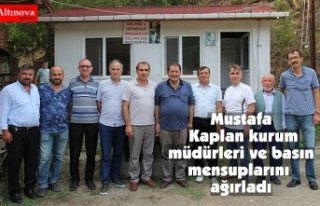 Mustafa Kaplan kurum müdürleri ve basın mensuplarını...