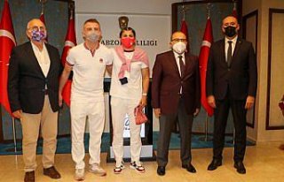 Olimpiyat şampiyonu Busenaz Sürmeneli'den Trabzon...