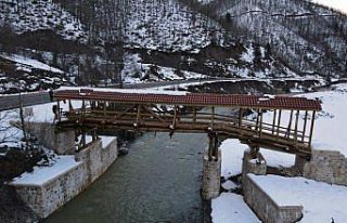 Selin yıktığı tarihi Aktaş Köprüsü yeniden...