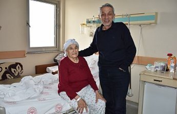 Trabzon'da 84 yaşındaki kadının karnından 10 kilogramlık kitle ameliyatla alındı