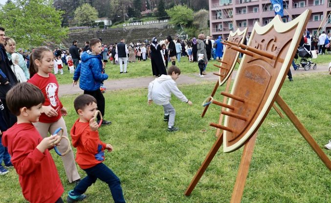 Trabzon'da 2 bin çocuk oyun şenliğinde bir araya geldi