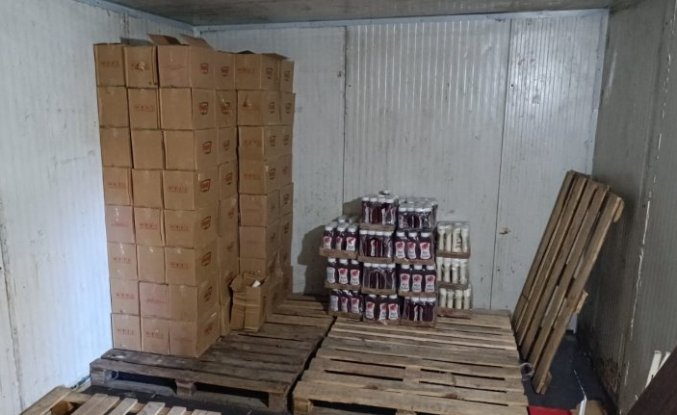 Samsun'da son kullanma tarihi değiştirilen 2 bin 203 şişe ketçap ve mayonez ele geçirildi