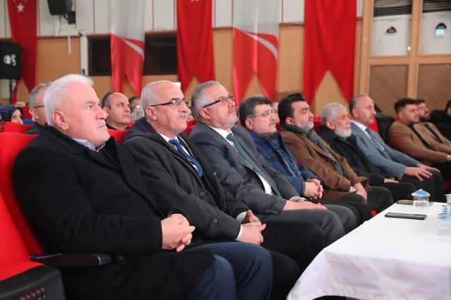 BAFRA BELEDİYESİ DEPREMDE HAYATINI KAYBEDENLER İÇİN  KUR'AN TİVALETİ VE DUA GECESİ DÜZENLEDİ