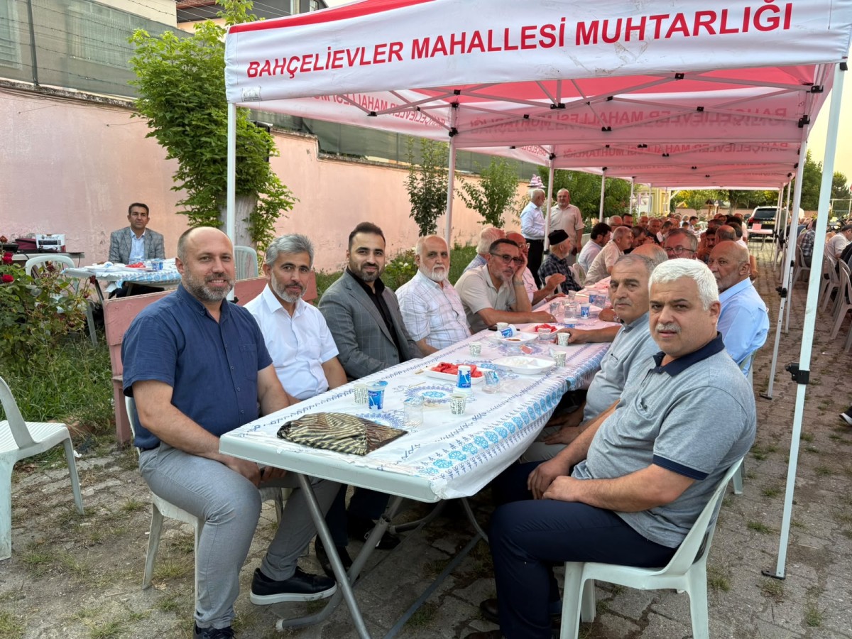 Vezirköprü'de İHL mezunları pilav gününde buluştu