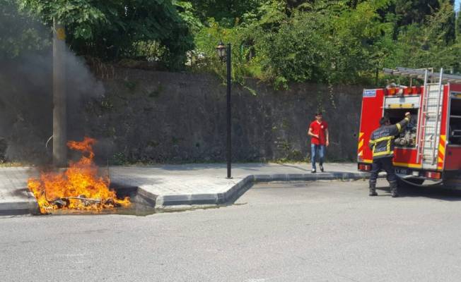 Ereğli'de çöp konteynerı yandı