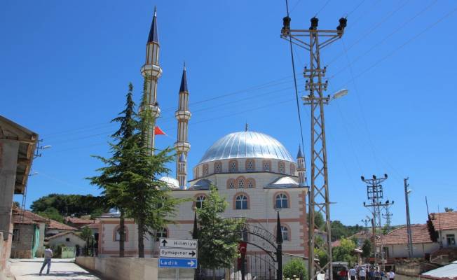 Küflek Cami ibadete açıldı