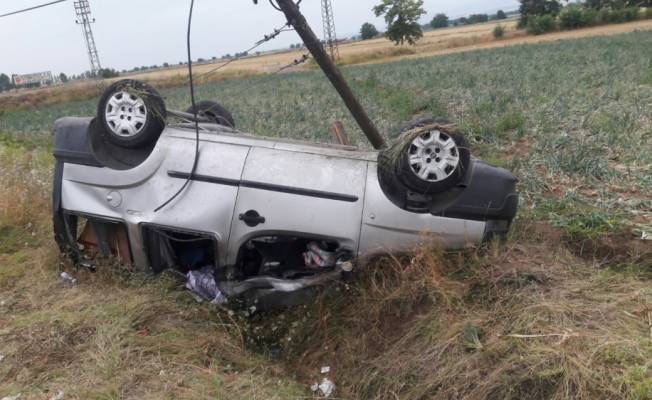 Amasya'da otomobil şarampole devrildi: 5 yaralı