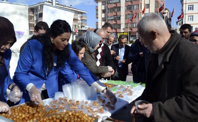 Şehit Akpınar için lokma dağıtıldı