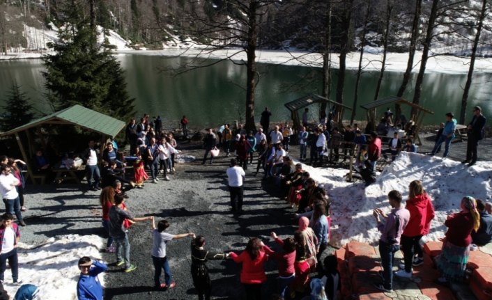 Bitlisli öğrenciler Artvin'i gezdi