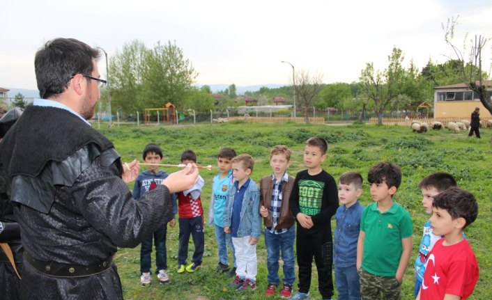 Çocuklar ekrandan uzaklaşıp ata sporları ile tanıştı