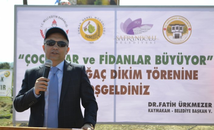 Safranbolu'daki her öğretmen ve öğrenci için fidan