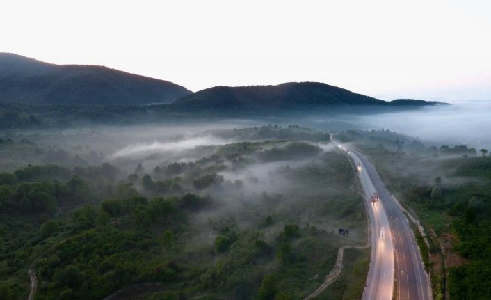 Batı Karadeniz'de sis altında yolculuk