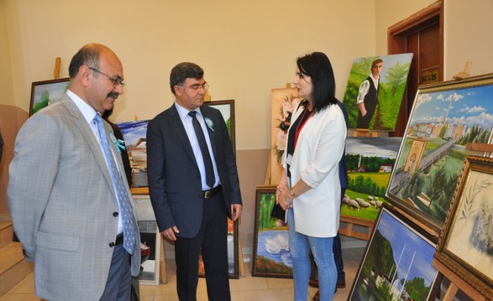 Çarşamba Halk Eğitim Merkezi'nden yıl sonu sergisi