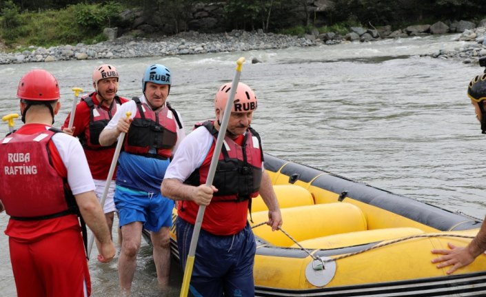 Gençlik ve Spor Bakanı Bak, rafting yaptı