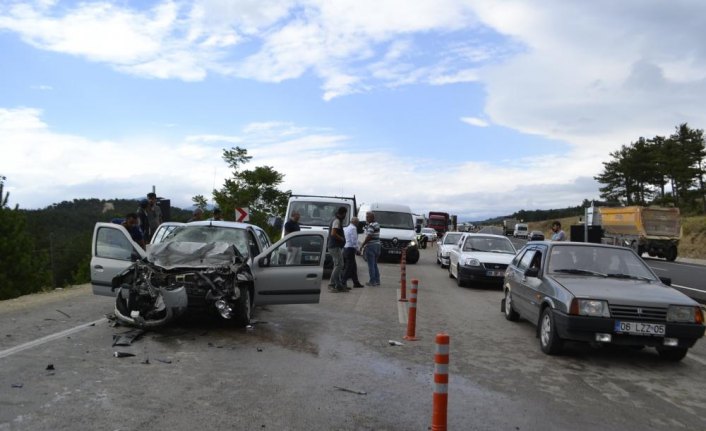 Karabük'te trafik kazası: 1 ölü, 1 yaralı