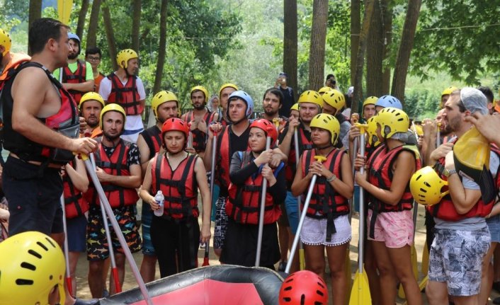 Rafting tesislerinde hafta sonu yoğunluğu