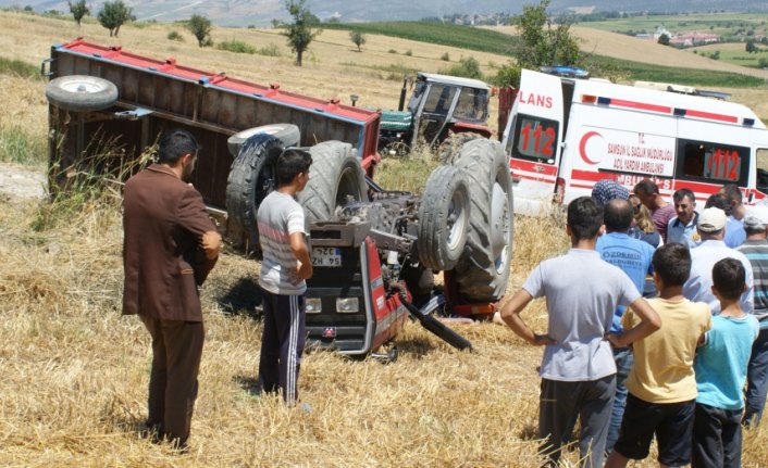 Samsun'da devrilen traktörün sürücüsü öldü