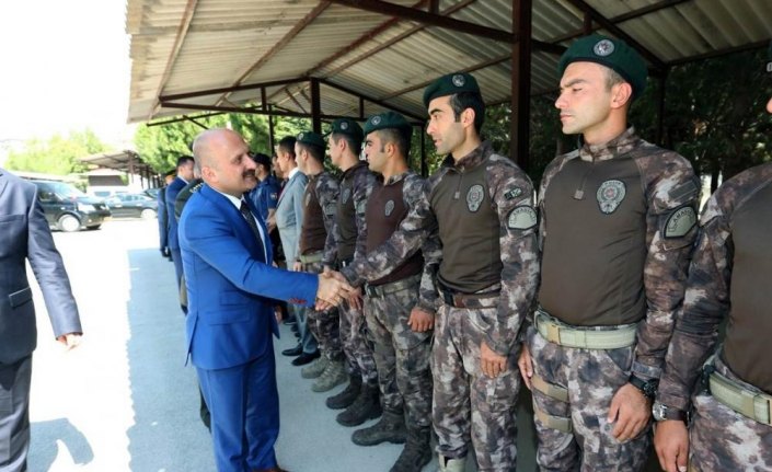 Amasya Valisi Varol emniyete bayram ziyareti yaptı