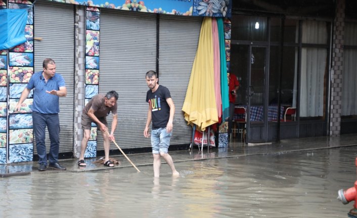 Rize'de şiddetli yağış