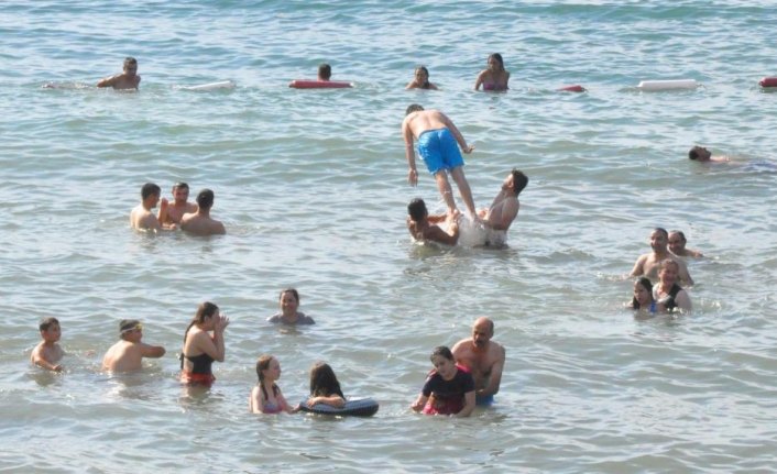 Zonguldak sahillerinde bayram tatili yoğunluğu