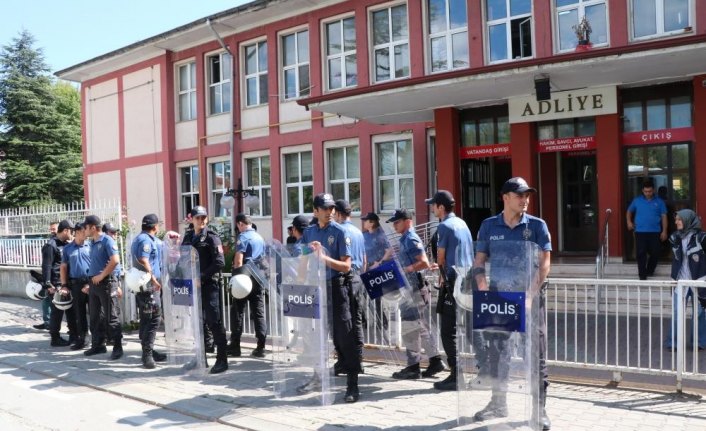 Bolu'da polisle şüpheli yakınları arasındaki arbede