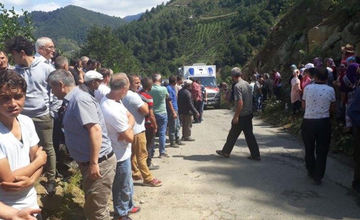 Giresun'da minibüs uçuruma yuvarlandı