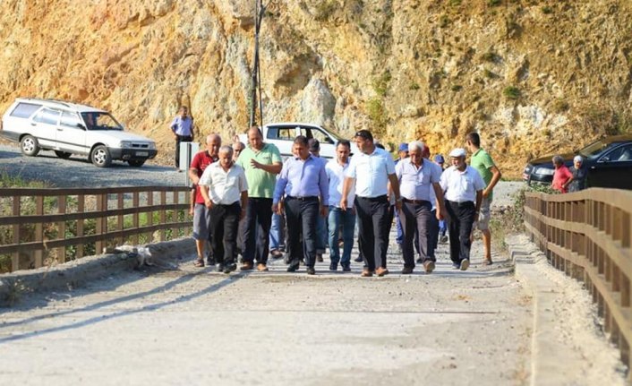 Kaymakam Güney, selde yıkılan köprüyü inceledi