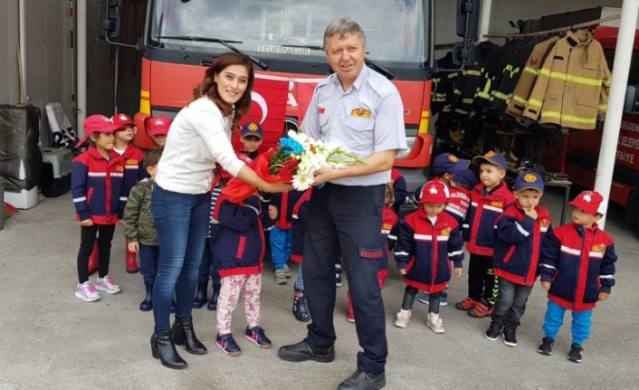 Anaokulu öğrencilerinden iftaiye ziyareti