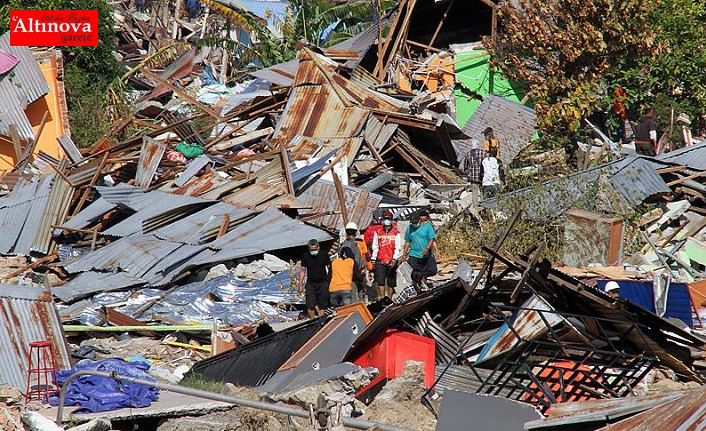 Endonezya'daki depremde ölü sayısı 1558’e yükseldi