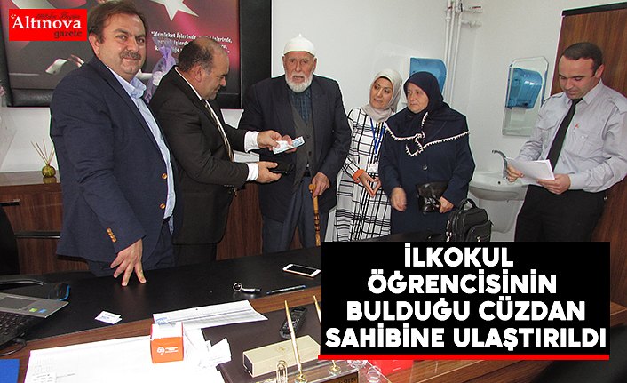 İlkokul öğrencisinin bulduğu cüzdan sahibine ulaştırıldı