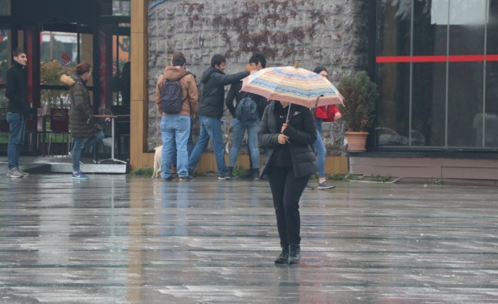 Bolu'da sağanak etkili oluyor