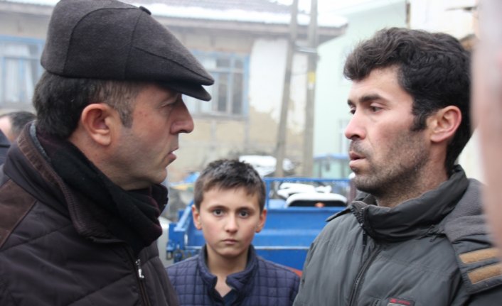 MHP Milletvekili Yılmaz'dan evi yanan aileye ziyaret