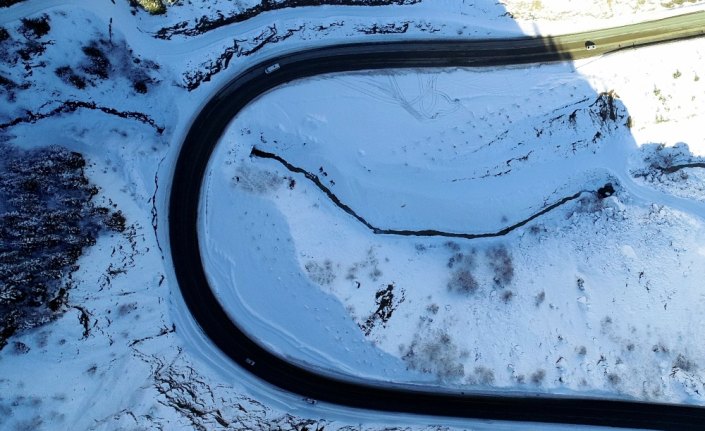 Tarihi İpek Yolu'ndaki Zigana Dağı'nda kış güzelliği