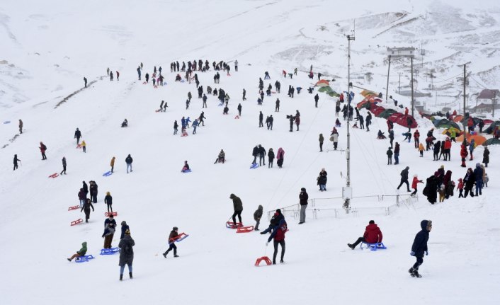 Zigana Dağı'nda yarıyıl tatili yoğunluğu