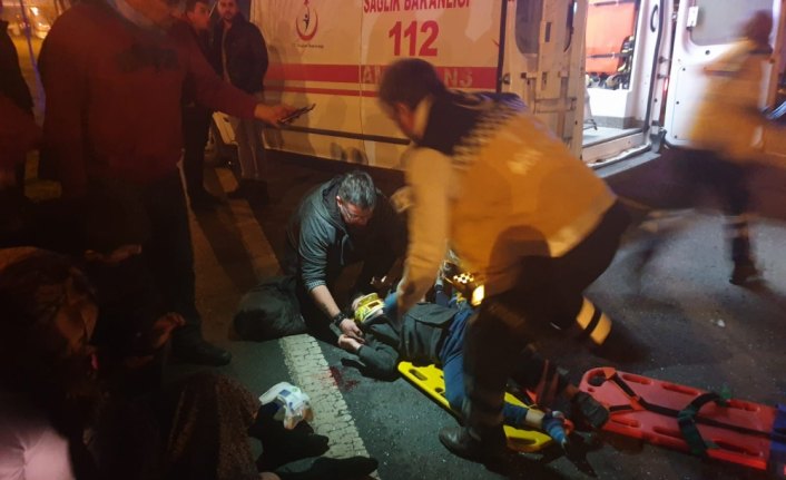 Zonguldak'ta kamyonet ile otomobil çarpıştı: 2 yaralı