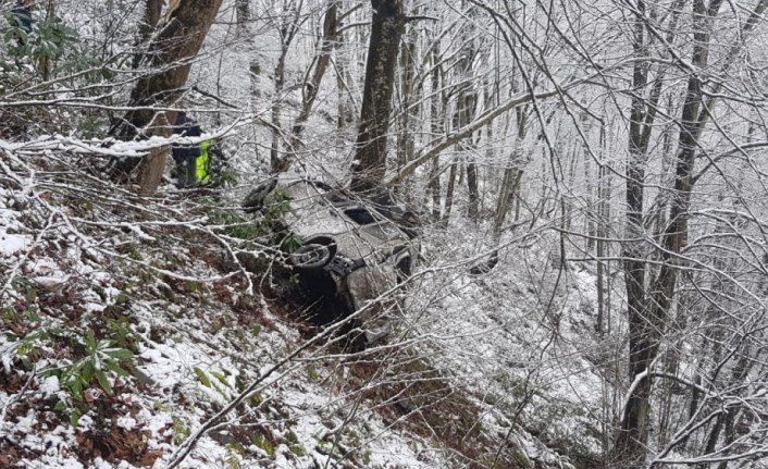 Ordu'da hafif ticari araç uçuruma devrildi: 3 ölü