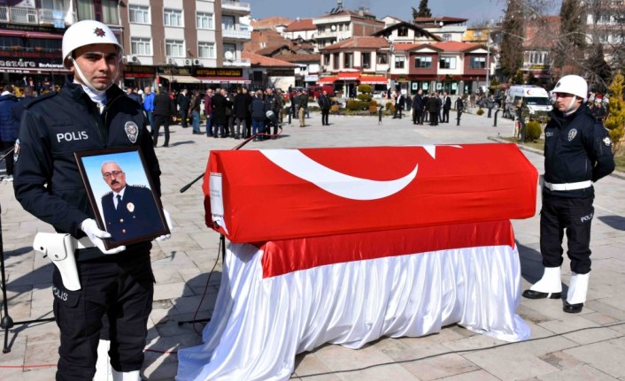 Polis Başmüfettişi Lütfullah Uğur Pekcan son yolculuğuna uğurlandı