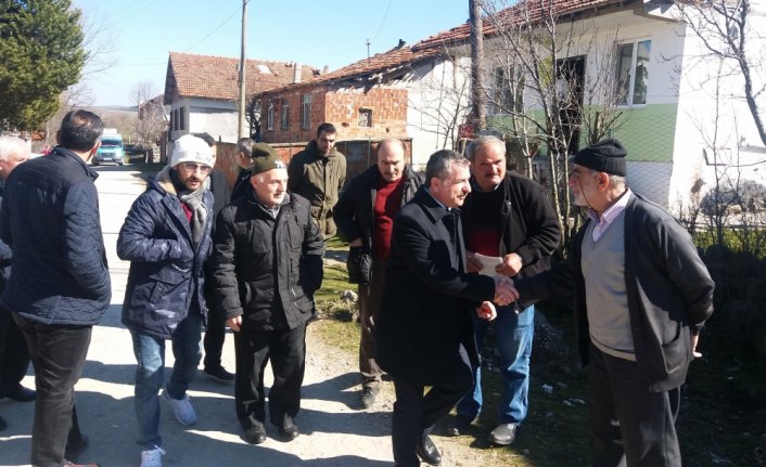 Başkan adayı Özdemir'den mahalle ziyareti