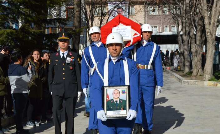 Kazada yaşamını yitiren komanda Doğan, toprağa verildi