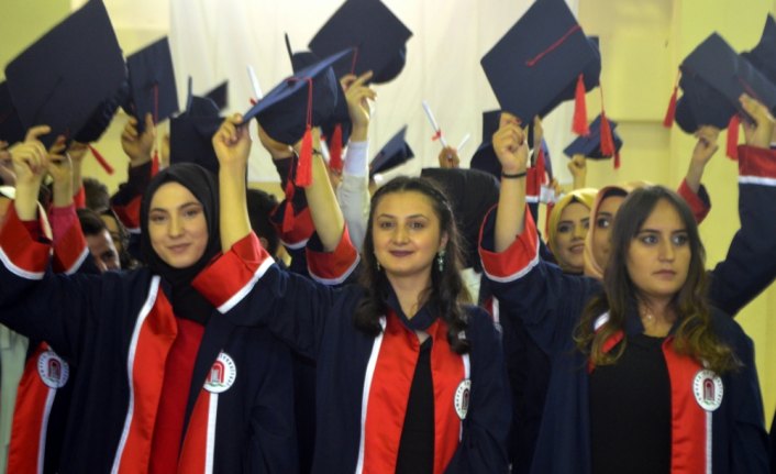 Merzifon Meslek Yüksekokulunda mezuniyet heyecanı