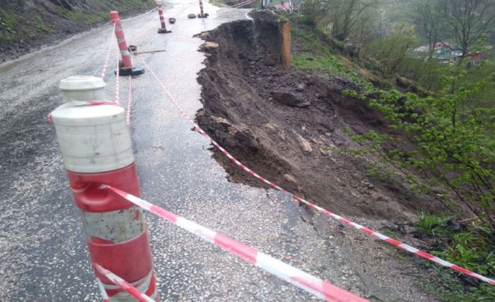 Ordu'da heyelandan kapanan yollar ulaşıma açıldı