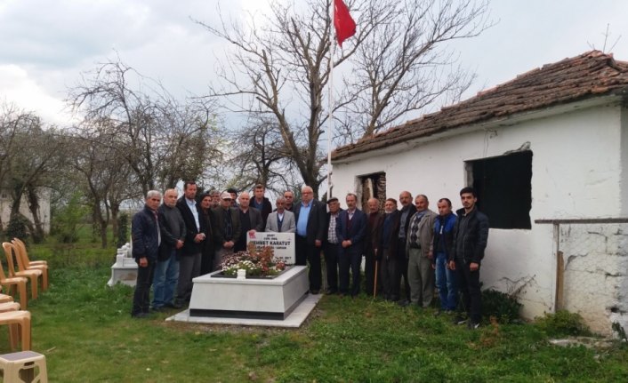 Şehit Mehmet Karatut, kabri başında anıldı