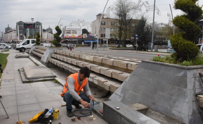 Süs havuzları temizleniyor