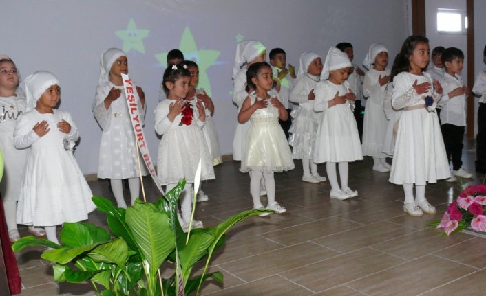 Kur'an kursu öğrencilerinden etkinlik